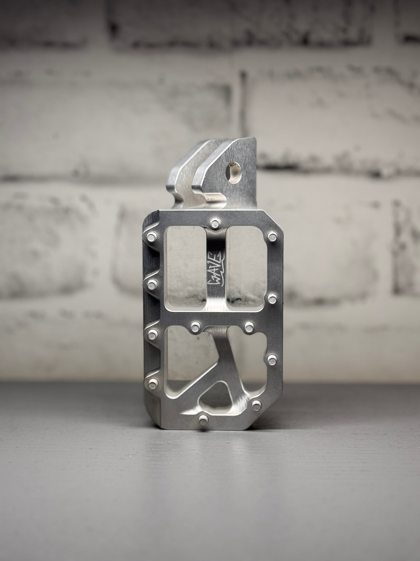 WAVE WIDE PEGS CHROME/SILVER PRE ORDER.